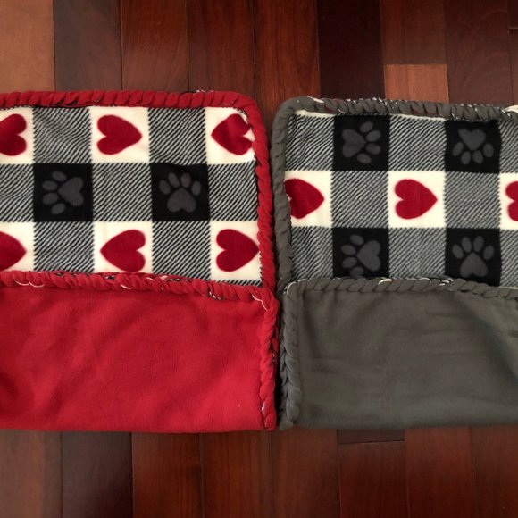 Small Dog or Cat Blanket Throw shopping cart soft handmade braided edges red gry - Picture 8 of 10